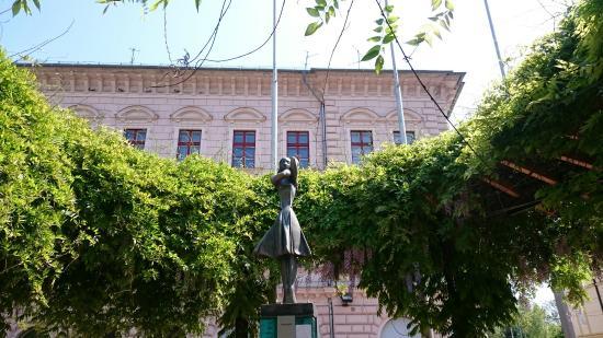 Szechenyi Square
